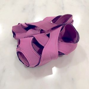 Nike Studio Wrap size M pink